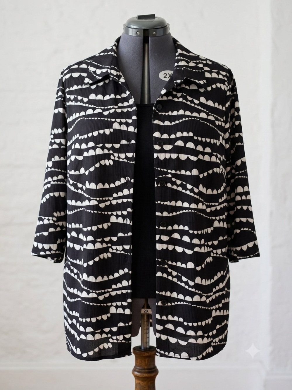 Black & White Abstract Wave-Print Button Blouse with Attached Sleeveless Shell